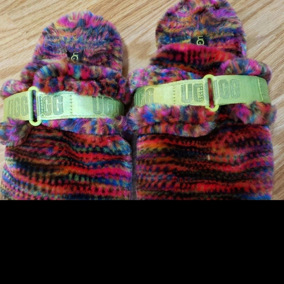 UGG slippers size 10 NWOT - Picture 2 of 3